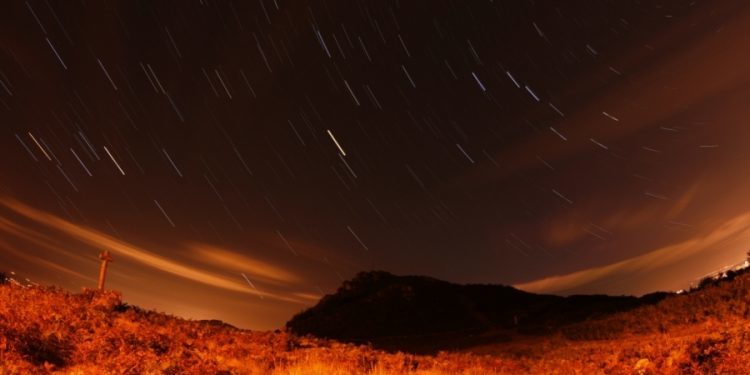 Una expedición nocturna por la ría de Vigo para contemplar las Perseidas