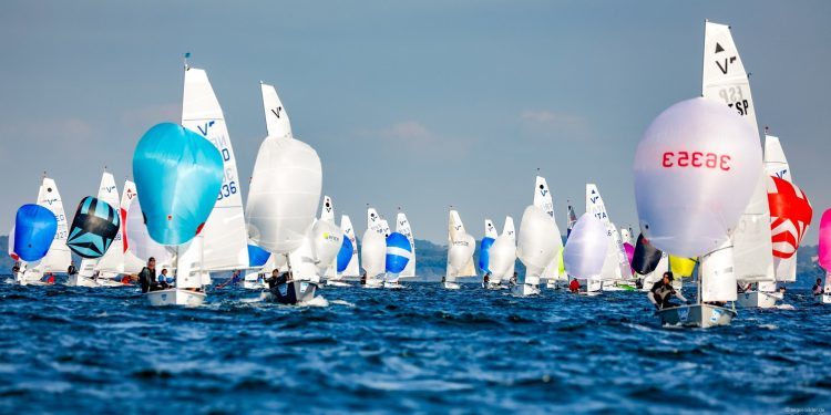 Dos tripulaciones viguesas se afianzan en el podio del Mundial de Vaurien