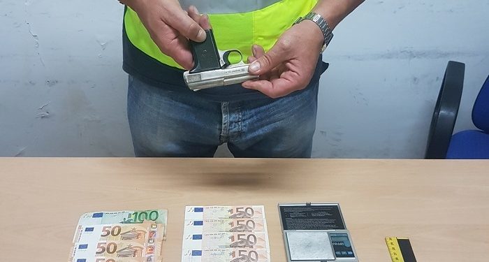 A prisión un vecino de Tui por tráfico de drogas y tenencia de armas