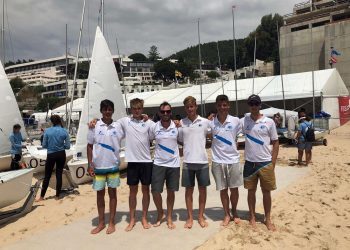 Las tripulaciones gallegas, líderes en la primera jornada del Europeo Juvenil de 420