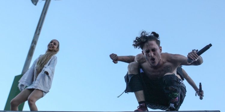 Polémica por la agresión a un espectador de uno de los cabezas de cartel de O Marisquiño