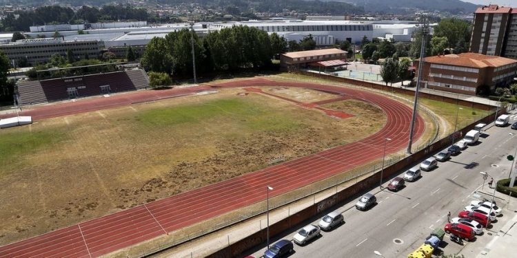 Marea denuncia o «estado de ruína» das pistas de atletismo de Balaídos