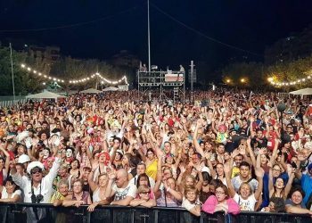 El Carnaval de Verano de Redondela cambia de registro con su nuevo cabeza de cartel