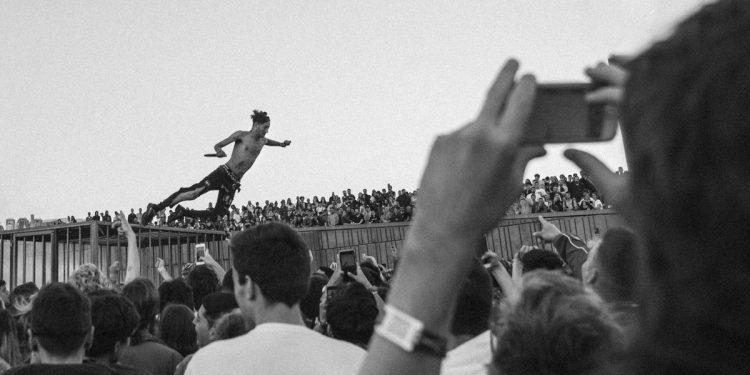 Yung Beef despotrica en redes sociales contra Caballero y O Marisquiño tras cancelarse su concierto