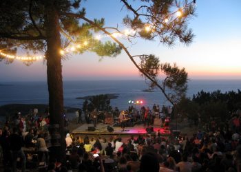 Grupos locais nun festival gratuíto coa mellor posta de Sol desde Monteferro