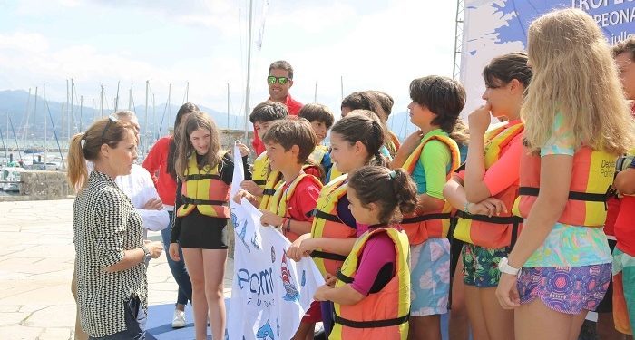 La olímpica Theresa Zabell transmite su pasión por el mar a los alumnos del Monte Real