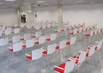 A sala de lectura do Auditorio Mar de Vigo amplía o seu horario en agosto