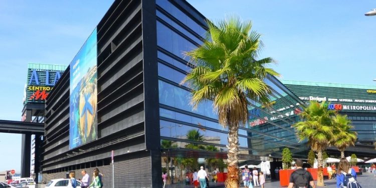El Centro Comercial A Laxe desmiente un bulo: los 180 empleos que nunca existieron