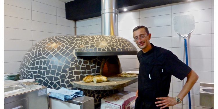 Pizzería Peperoncino 42