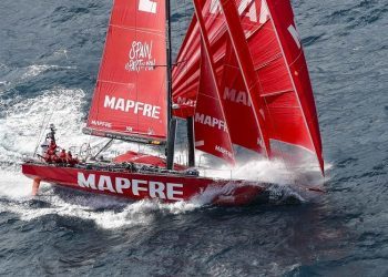 El «Mapfre» recibirá uno de los Premios Nacionales de Vela en Baiona