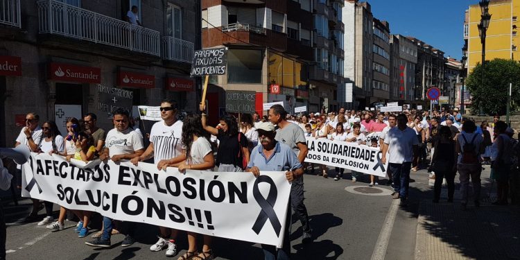 Los vecinos de Paramos vuelven a salir a la calle para exigir soluciones