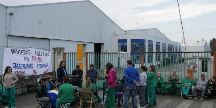 Maderas Iglesias inicia unha folga indefinida con “seguimento total”