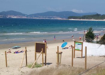 Vecinos de Coruxo convocan otra manifestación contra las playas para perros