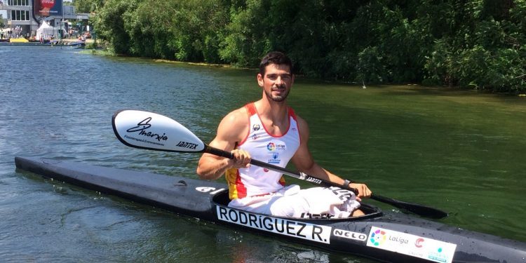 El vigués Roi Rodriguez inicia su desafío mundialista