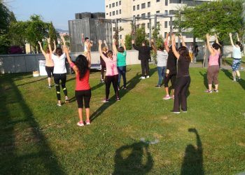 Naza Tilve ofrece una clase magistral al aire libre con gap, hiit e hipopresivos