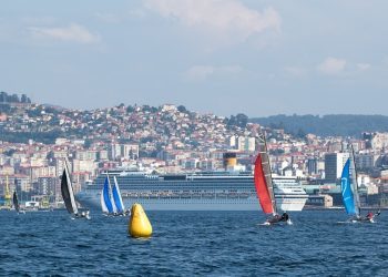 Cataluña se mantiene al frente por segundo día en el Campeonato de España de catamaranes