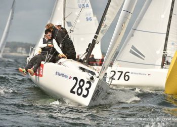 La flota viguesa «vuela» en el Mundial de J70