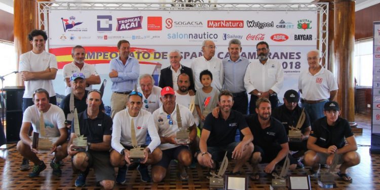Los catalanes dominan el Nacional de catamaranes con un final frustrado por la niebla