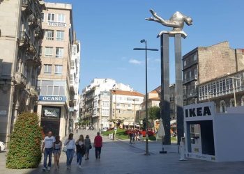 Ikea A Coruña ‘monta’ en el centro de Vigo la portada del catálogo 2019