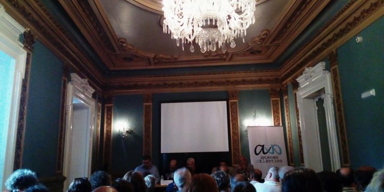 Ateneo Atlántico homenajea a Xosé Luís Méndez Ferrín