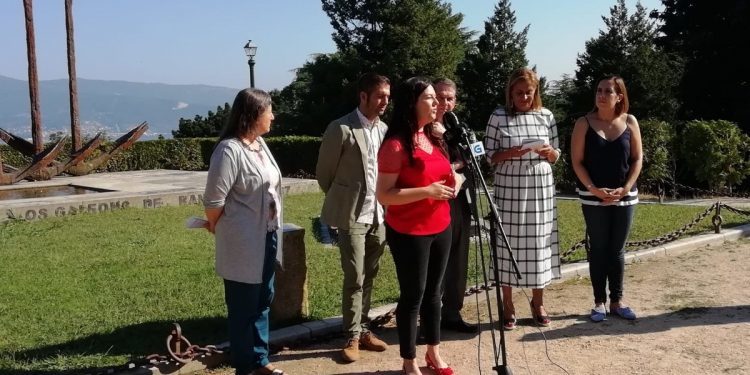 Ledicia Costas dá a coñecer o Vigo máis literario