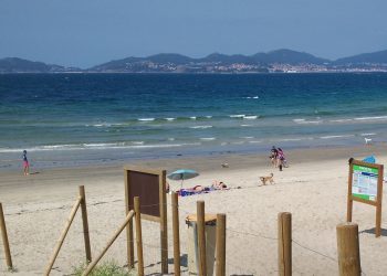 La asociación de vecinos de Coruxo se desmarca del conflicto de las playas para perros