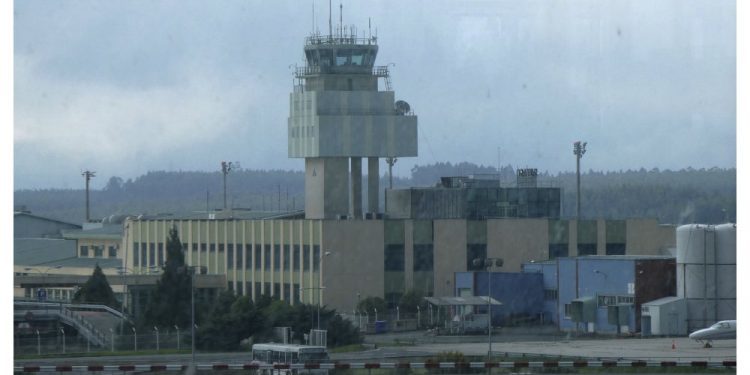 Lucha de puertos y aeropuertos