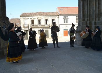 Tui acolleu a presentación das San Lucas, a festa máis antiga de Galicia