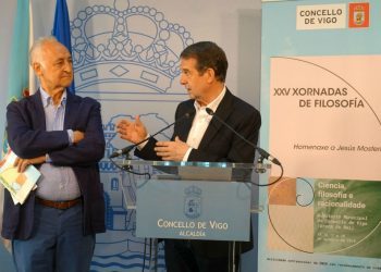 O Auditorio do Concello acolle as Xornadas de Filosofía, que homenaxean a Jesús Mosterín