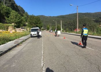 Cazan a unha muller conducindo ebria no Porriño co seu fillo de 12 anos no coche