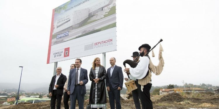 Concello e Deputación poñen a primeira pedra do futuro pavillón de Sárdoma