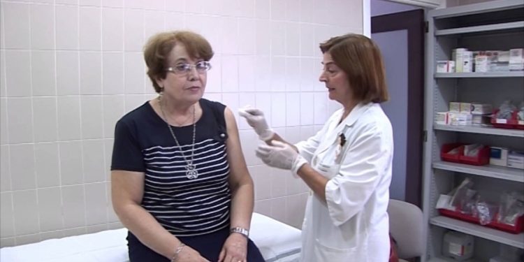 A campaña de vacinación antigripal comezará en Vigo este luns