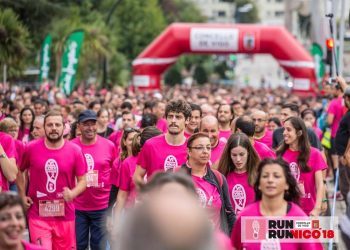 Una marea de solidaridad tiñó de rosa Coia este domingo