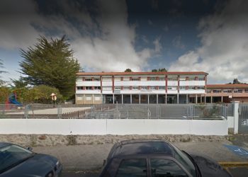 Desalojan las clases de un colegio en A Cañiza por un incendio