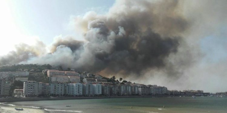 Baiona rinde homenaje a los vecinos que ayudaron a sofocar los incendios del año pasado