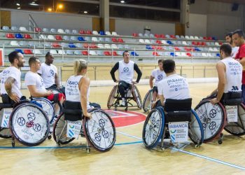 El Iberconsa Amfiv se estrena en Bouzas este sábado ante el Mideba