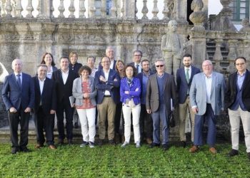 Antía Cal y María Xosé Queizán gañan un Premio Otero Pedrayo moi vigués