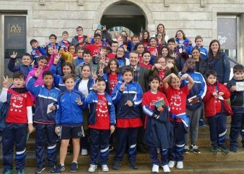 A Semana da Ciencia mentaliza aos máis pequenos para protexer as Cíes