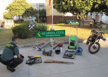 Investigan penalmente a cuatro jóvenes, dos de ellos menores, por varios robos en Ponteareas