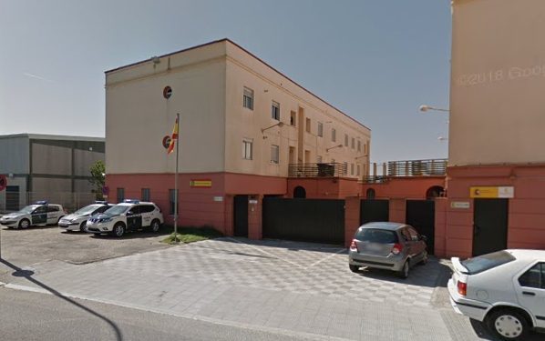 Una niña de 14 años acaba en el Álvaro Cunqueiro tras beber alcohol con su madre durante una fiesta en Cangas