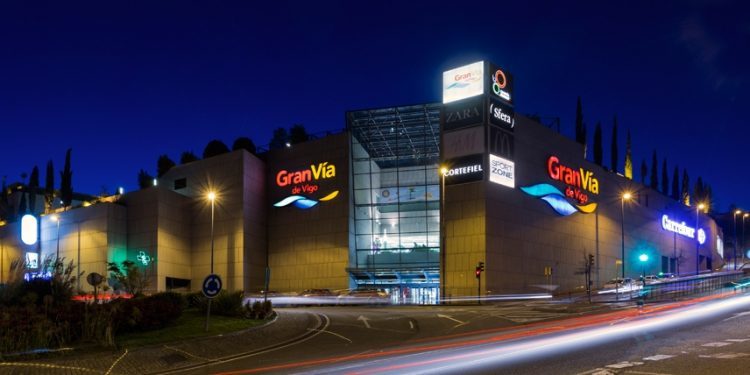 El Gran Vía celebra el Black Friday con música, promociones y horario ampliado