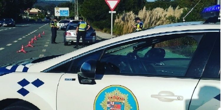 Piden colaboración ciudadana para localizar al conductor que arrolló a un joven en Nigrán y huyó