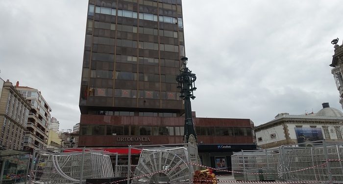 La «Estrella de la Muerte» navideña regresa a Vigo