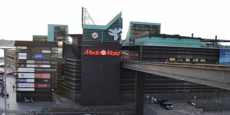 Detenido por el robo de un teléfono móvil en un centro comercial de Vigo