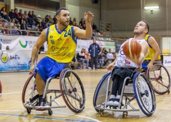 El Iberconsa Amfiv mejora en ataque y en defensa y se reencuentra con la victoria