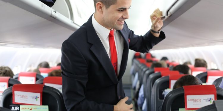 Air Nostrum inicia una nueva selección de tripulantes de cabina en Vigo