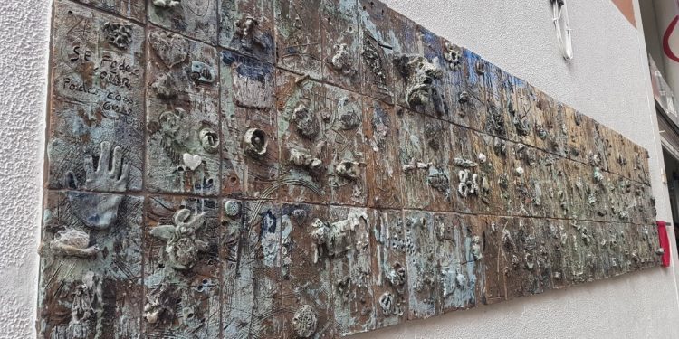 El nuevo mural de Vigo es de cerámica y tiene unos autores muy especiales