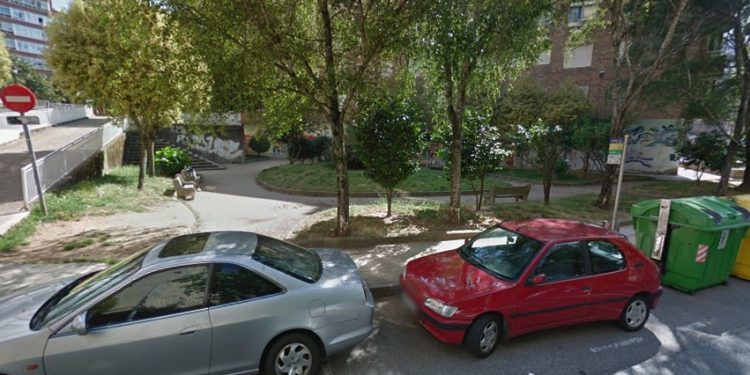 Detienen a un joven en Vigo tras robar en un supermercado y resistirse a la policía