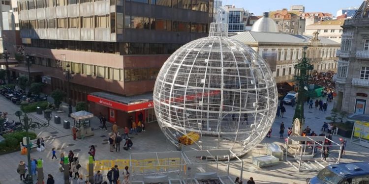 Señal de televisión en directo y la rotonda de Rosalía a pleno rendimiento para el encendido