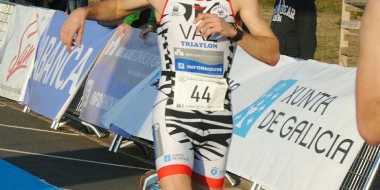 El vigués Miguel González, primera incorporación del Club Ciclista Rías Baixas